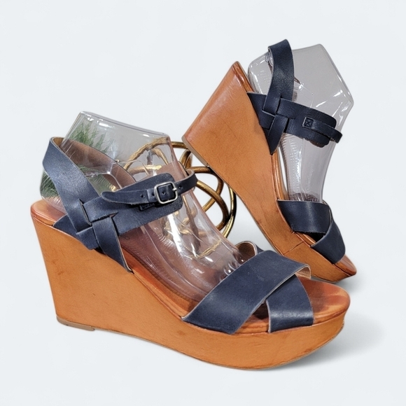 Lucky Brand Modille Blue Leather Wedge Sandals Size 9.5 - Picture 1 of 17